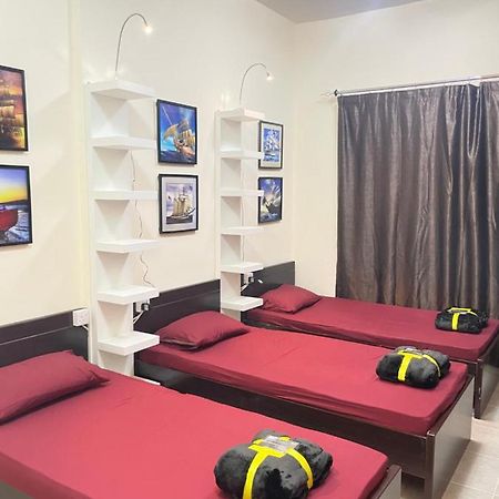 Hostel Dxb Backpackers Executive Dubai Exterior foto