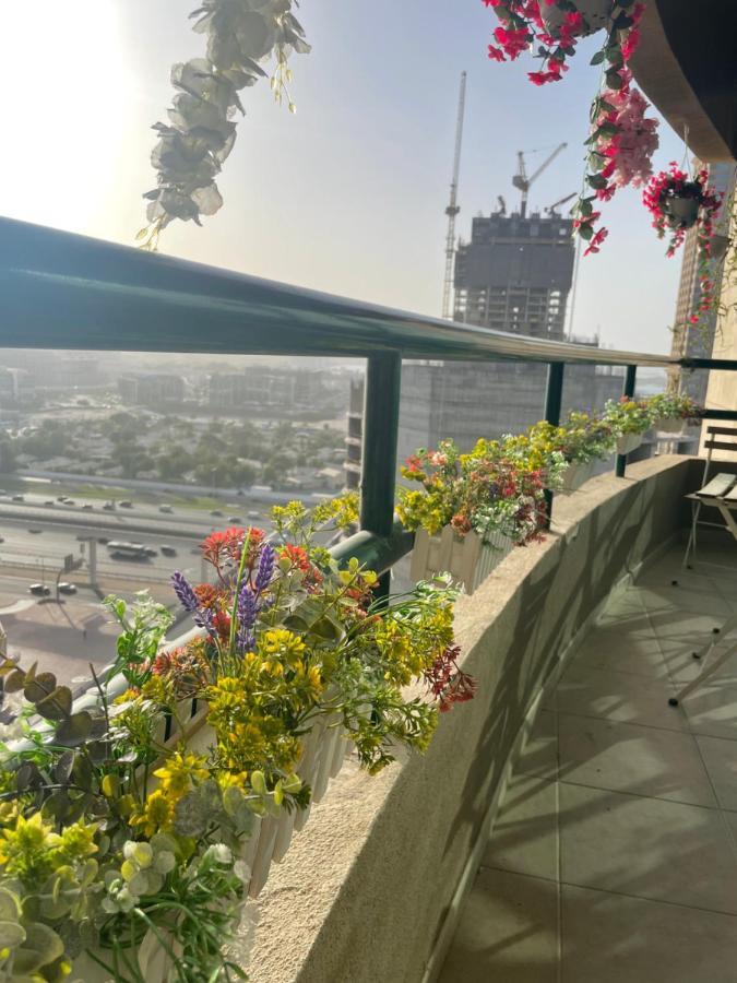 Hostel Dxb Backpackers Executive Dubai Exterior foto
