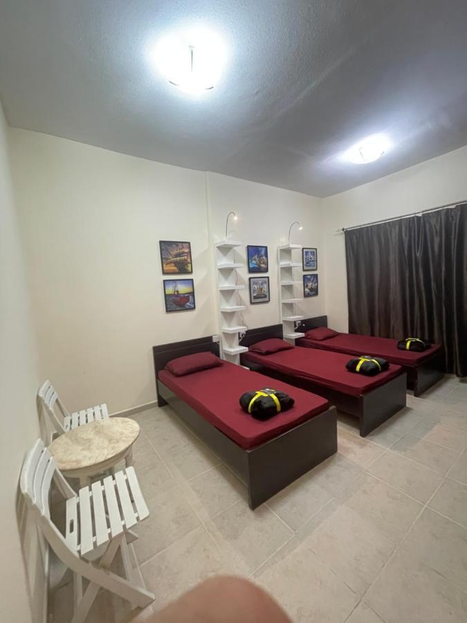 Hostel Dxb Backpackers Executive Dubai Exterior foto