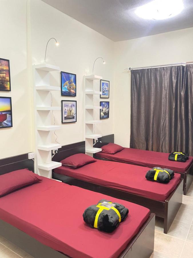 Hostel Dxb Backpackers Executive Dubai Exterior foto