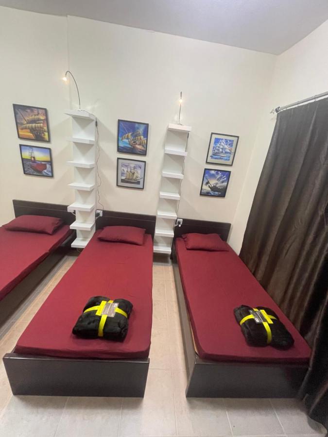 Hostel Dxb Backpackers Executive Dubai Exterior foto